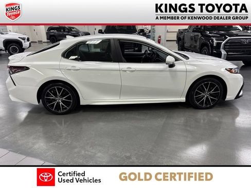Certified 2024 Toyota Camry SE FWD image 9