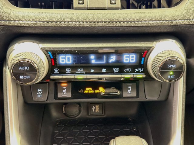 Used 2025 Toyota RAV4 XLE Premium w/ Weather Package AWD/4WD image 13