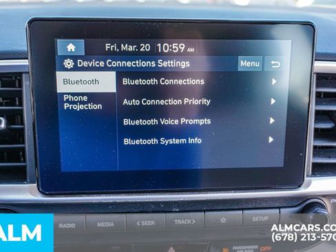 Used 2025 Hyundai Venue SEL image 35