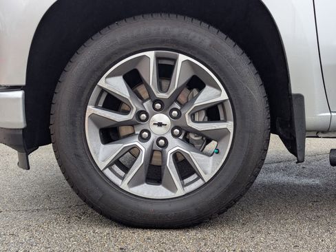 Used 2019 Chevrolet Silverado 1500 RST w/ All-Star Edition image 30