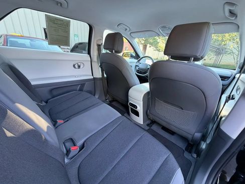Used 2024 Hyundai Ioniq 5 SE RWD image 19