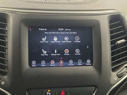 Used 2019 Jeep Cherokee Latitude Plus w/ Cold Weather Group AWD/4WD image 25
