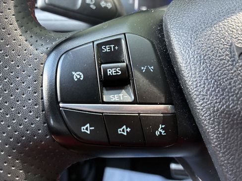 Used 2023 Ford Escape ST-Line AWD/4WD image 19