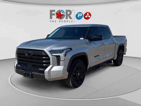 Used 2025 Toyota Tundra Limited AWD/4WD image 1