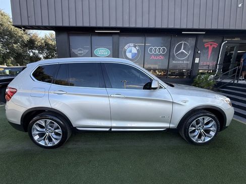 Used 2017 BMW X3 sDrive28i RWD image 8