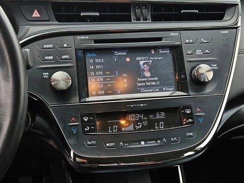 Used 2016 Toyota Avalon XLE Premium image 15