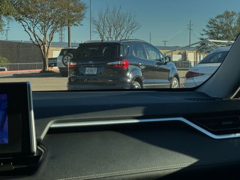 Used 2025 Toyota RAV4 LE image 35