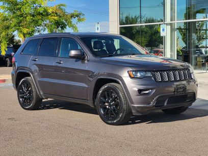 Used 2017 Jeep Grand Cherokee Altitude