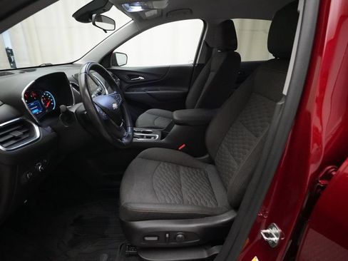 Used 2020 Chevrolet Equinox LT w/ Driver Convenience Package FWD image 6