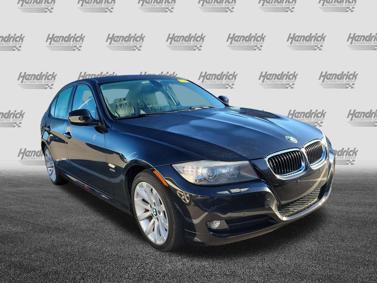 Used 2011 BMW 328i xDrive Sedan AWD/4WD image 2