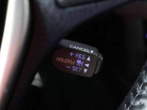 Used 2018 Toyota RAV4 Limited image 41