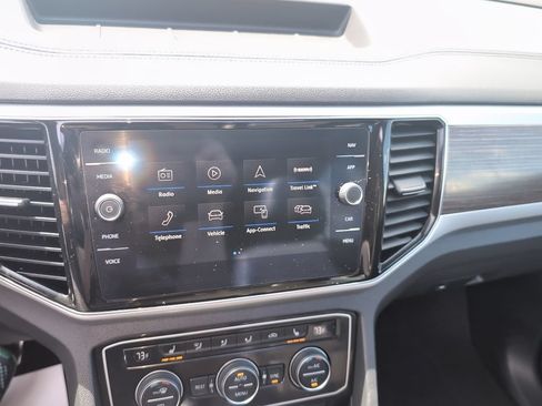 Used 2019 Volkswagen Atlas SEL R-Line AWD/4WD image 22