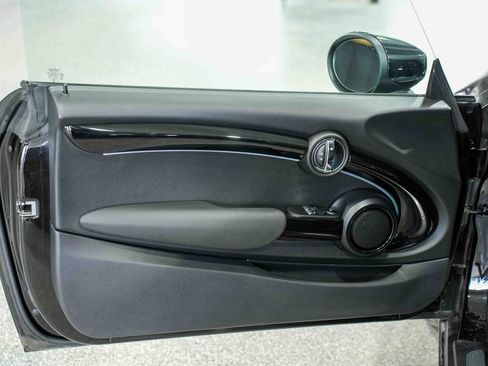 Used 2022 MINI Cooper S image 17