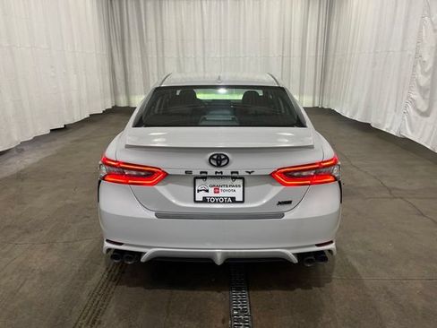 Certified 2022 Toyota Camry XSE FWD image 5