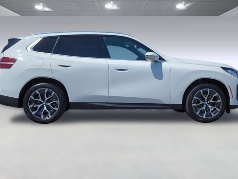 Used 2025 BMW X3 xDrive30i w/ Premium Package image 2