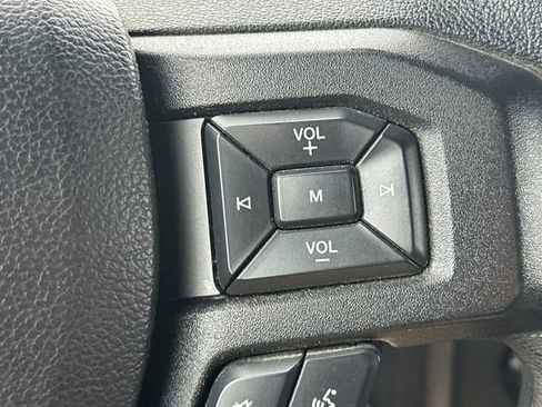 Used 2020 Ford F150 XLT image 36