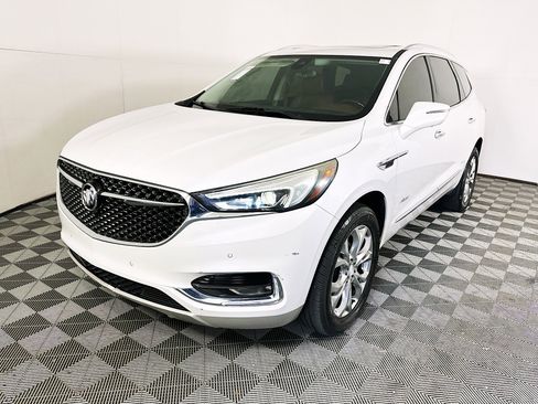 Used 2018 Buick Enclave Avenir w/ Avenir Technology Package FWD image 7