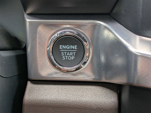 New 2025 Ford F250 King Ranch w/ FX4 Off-Road Package image 38