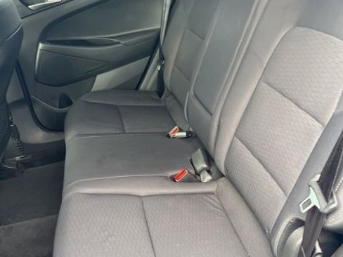 Used 2020 Hyundai Tucson SE image 10