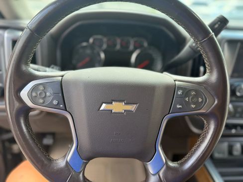Used 2015 Chevrolet Silverado 2500 LTZ w/ LTZ Plus Package image 31