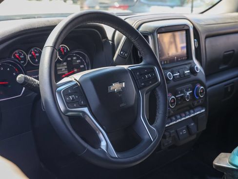 Used 2022 Chevrolet Silverado 2500 LT w/ Convenience Package AWD/4WD image 14