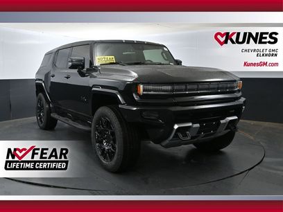 New 2025 GMC Hummer EV 2X w/ LPO, Dark Essentials Package