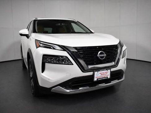 Certified 2023 Nissan Rogue Platinum AWD/4WD image 3