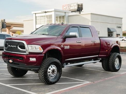 Used 2017 RAM 3500 Laramie Longhorn image 19