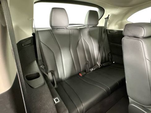 Used 2022 Acura MDX SH-AWD image 27