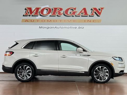 Used 2022 Lincoln Nautilus Reserve w/ Equipment Group 201A image 2