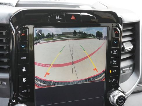 Used 2025 RAM 1500 Big Horn AWD/4WD image 16