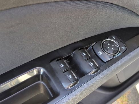 Used 2016 Ford Fusion SE w/ Equipment Group 201A image 12