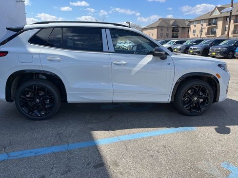 New 2026 Volkswagen Tiguan SE R-Line image 8