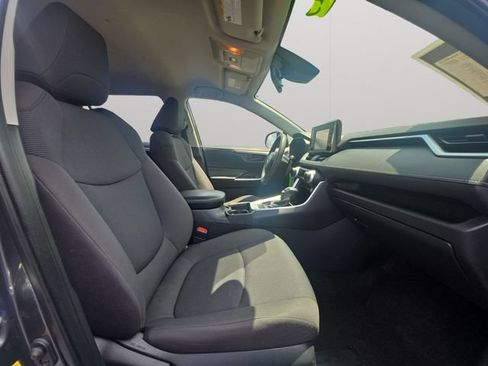 Used 2019 Toyota RAV4 LE w/ All Weather Liner Package AWD/4WD image 15