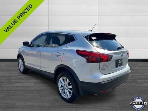 Used 2017 Nissan Rogue Sport S w/ S Appearance Package FWD image 3
