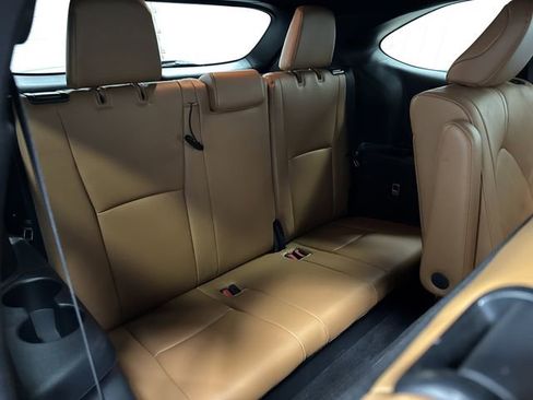 Used 2021 Toyota Highlander Platinum image 34