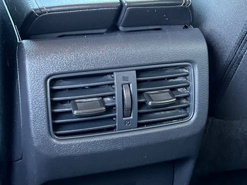 Used 2022 Nissan Rogue SV image 15