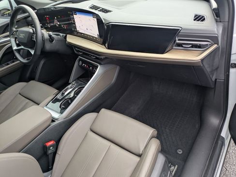 Used 2025 Audi Q5 Premium Plus image 27