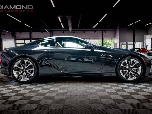Used 2018 Lexus LC 500 Coupe w/ Sport Package RWD image 25