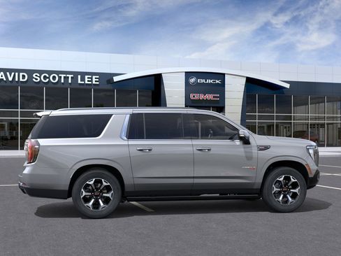 New 2026 GMC Yukon XL AT4 Ultimate AWD/4WD image 5