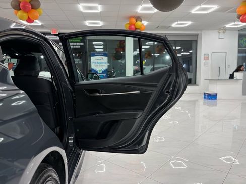 Used 2025 Toyota Camry SE image 40