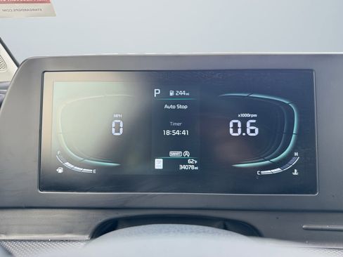 Used 2024 Kia Sportage LX image 12