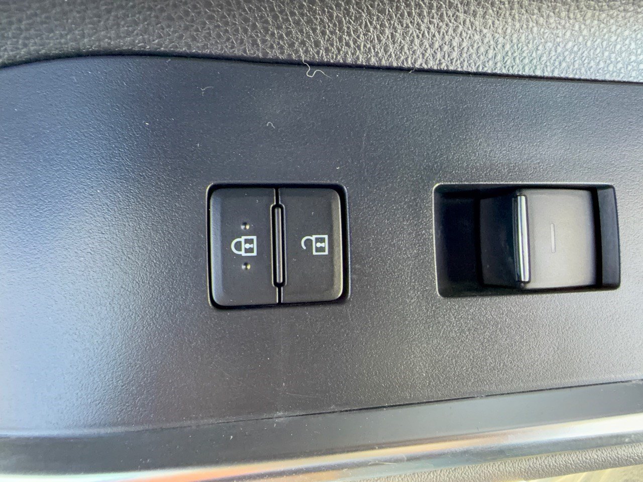 Used 2021 Toyota Highlander Platinum AWD/4WD image 31