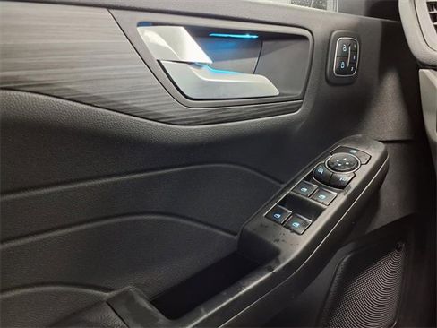 Certified 2023 Ford Escape Platinum w/ Premium Technology Package image 22