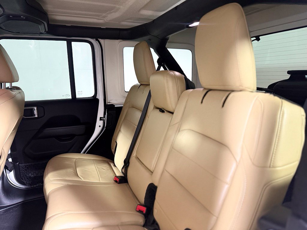 Used 2018 Jeep Wrangler Unlimited Sahara w/ Uconnect 4C Nav & Sound Group AWD/4WD image 24