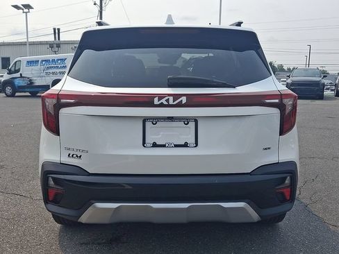 Used 2024 Kia Seltos S AWD/4WD image 5