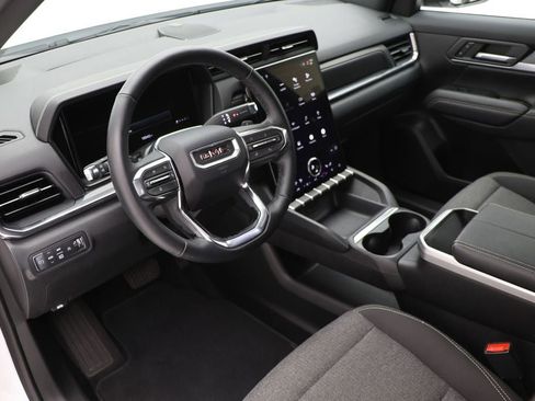 Used 2025 GMC Terrain Elevation image 14