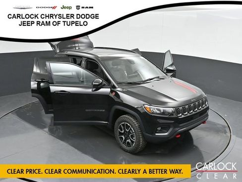 New 2025 Jeep Compass Trailhawk w/ Sun & Sound Group image 36
