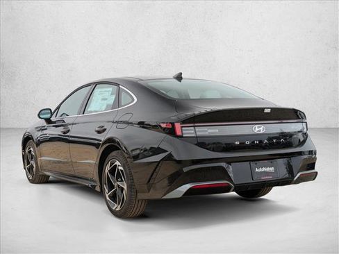 Used 2024 Hyundai Sonata SEL w/ Convenience Package image 9