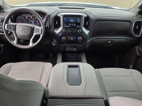 Used 2022 Chevrolet Silverado 1500 RST AWD/4WD image 9